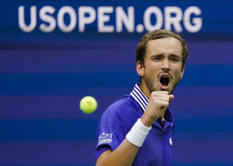 Daniil Medvedev le impidió hacer historia a Novak Djokovic y se consagró campeón del US Open