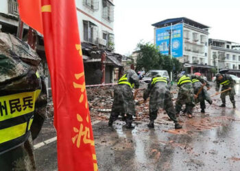 Al menos tres muertos y decenas de heridos tras un terremoto de magnitud 6,0 en China