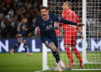 El PSG venció al Lyon con gol de Icardi