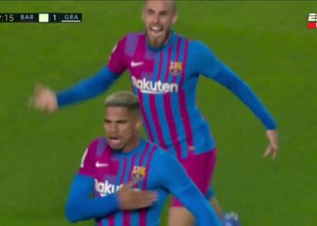 Araujo salva el empate para un Barcelona que certifica su crisis