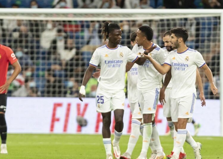 El Real Madrid golea 6-1 al Mallorca y sigue líder liguero