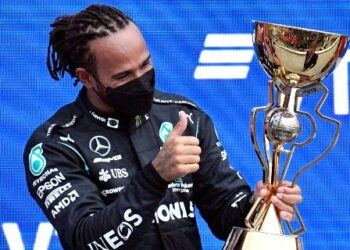 Lewis Hamilton ganó un dramático GP de Rusia y llegó a 100 victorias en la Fórmula 1