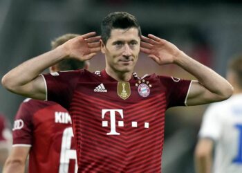 Bayern Múnich goleó 5-0 a Dynamo Kyev con doblete de Robert Lewandowski