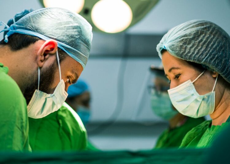 Salud continúa realizando jornadas de cirugías laparoscópicas