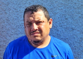 Cae “carterista” en flagrancia tras hurtar $230 y un celular a un pasajero de transporte colectivo