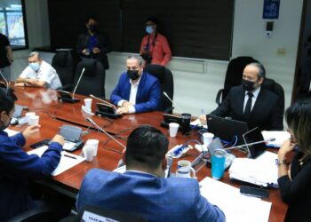 Diputados de Comisión Financiera evalúan crear nueva Ley de Gestión de Cobros para evitar abusos en usuarios