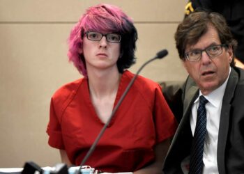 Sentencian a cadena perpetua a uno de los tiradores de la balacera en una escuela en Colorado