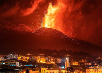 El volcán amplía su capacidad destructiva: «Estamos en una de las etapas más violentas»