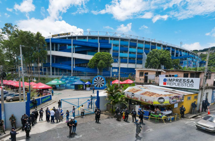 Estadio Cuscatlán, San Salvador, El Salvador
