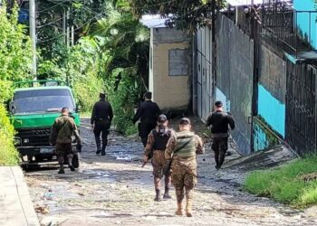 Fuerza Armada realiza controles preventivos para garantizar la seguridad de los salvadoreños