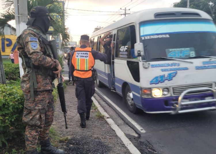 PNC y FAES se coordinan para garantizar seguridad en paradas de buses
