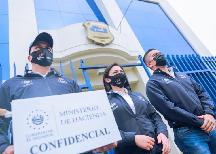 Hacienda presenta ante Fiscalía tres avisos por evasión fiscal por $6.1 millones