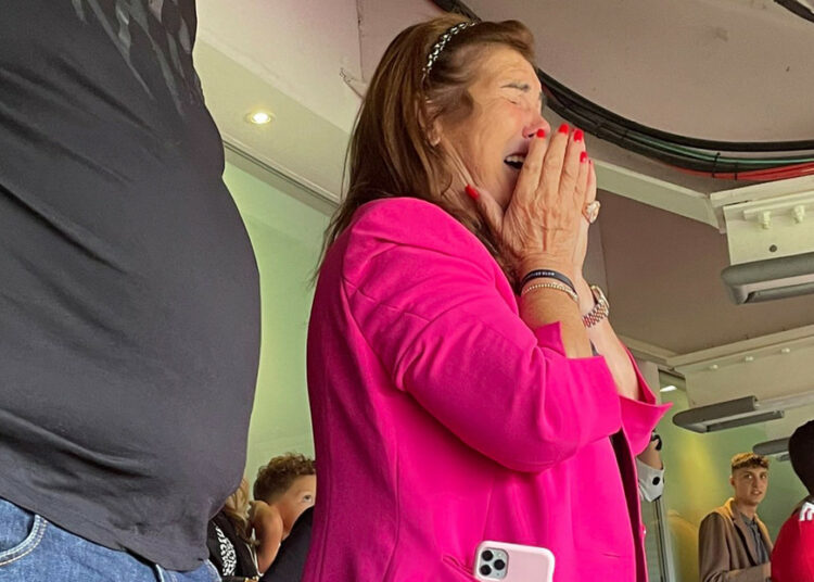 (FOTO) Así fue la reacción de la madre de Ronaldo a un gol de su hijo en el «re-debut» con el Manchester United