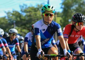 La ciclista salvadoreña Evelyn García ganó la medalla de bronce en el campeonato centroamericano de ruta