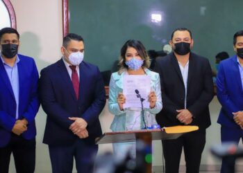 Comisión Financiera propone regular pago de membresía de tarjetas de crédito y eliminar cobro de sobregiros