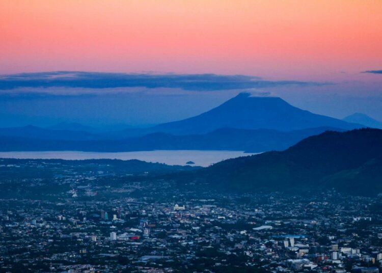 BCIE ve a El Salvador como candidato a ser el «Nueva York centroamericano»