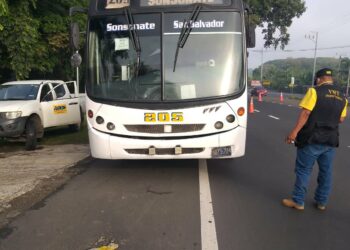 VMT multa a ruta 205 por alza ilegal de pasaje