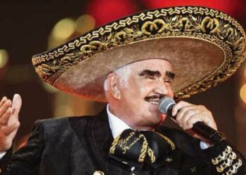 Vicente Fernández en terapia intensiva y respirando por traqueostomía