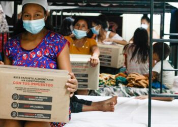 Onda tropical deja a su paso derrumbes, inundaciones y desbordamientos de ríos en El Salvador