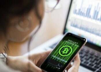 Bitcoin supera los 52,500 dólares el mismo día que El Salvador lo adopta como moneda de curso legal