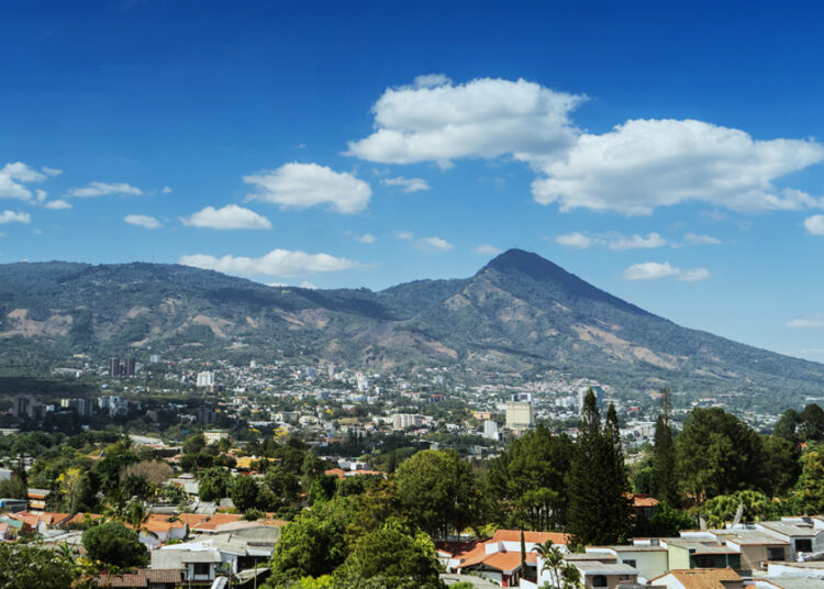 «El Salvador es el país de América Latina menos complejo para hacer negocios»: Revista Forbes