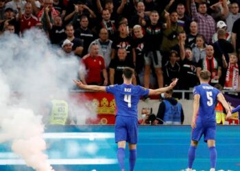 Inglaterra pidió a la FIFA que tome “fuertes medidas” por los insultos racistas que sus jugadores recibieron en Hungría