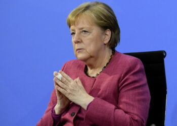 Lanzan una edición limitada de osos de peluche en honor a Angela Merkel