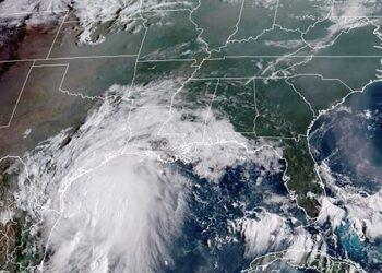 El huracán»Nicholas» tocó tierra en el estado de Texas en Estados Unidos