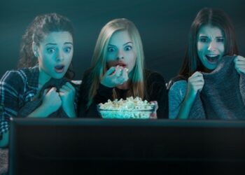 Una compañía ofrece 1.300 dólares por ver 13 películas de terror en 10 días