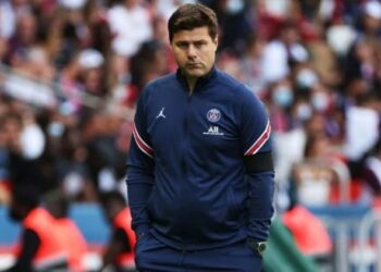 La advertencia del hermano del dueño del PSG hacia Mauricio Pochettino luego de sustituir a Messi ante el Lyon