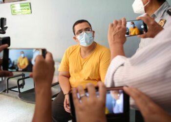 Youtuber Roberto Silva es enviado a juicio por el delito de desacato