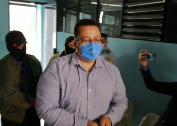 Youtuber Roberto Silva es enviado a juicio por el delito de desacato