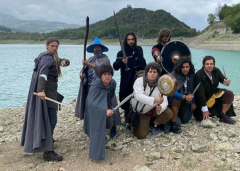 Aficionados italianos de ‘El Señor de los Anillos’ replican el viaje de la Comunidad del Anillo
