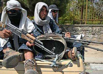 Los talibanes inician una operación contra el Estado Islámico en Afganistán