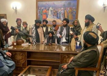 Talibanes anuncian Gobierno al completo: sin mujeres