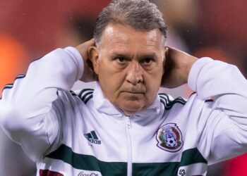 Tata Martino sería baja tras sufrir problema de salud