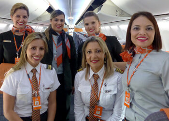Una aerolínea brasileña es condenada a pagar el maquillaje, la manicura y la depilación de sus empleadas