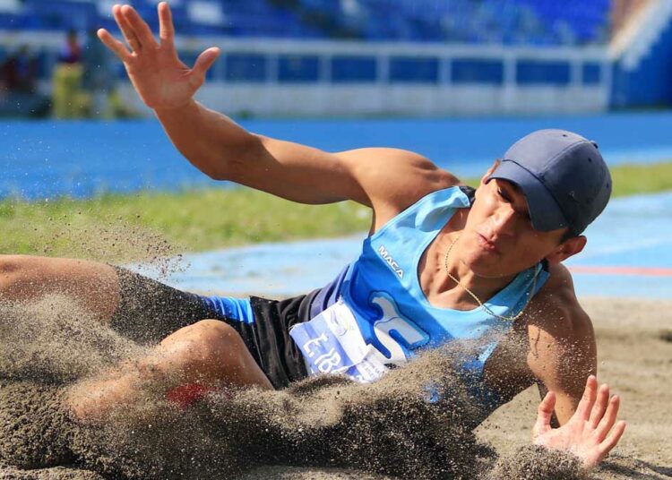 El atleta salvadoreño Esteban Ibáñez participará en el IX Campeonato Sudamericano de atletismo U23