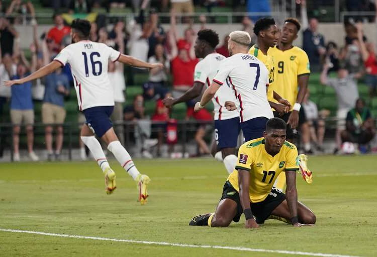 EE.UU. con dos goles de Pepi vence a Jamaica y se fortalece