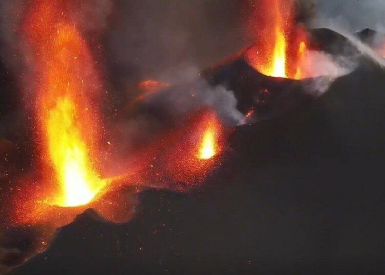 La Palma se eleva 10 centímetros en la últimas 24 horas ¿ Qué significa?