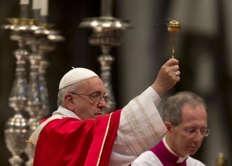 El papa Francisco pidió a los líderes mundiales responder de manera urgente a la crisis ecológica que vive el planeta