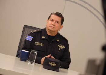 Personas que falsifiquen cartilla de vacunación para entrar al estadio Cuscatlán, podrían enfrentar 5 años de prisión: Director de la PNC