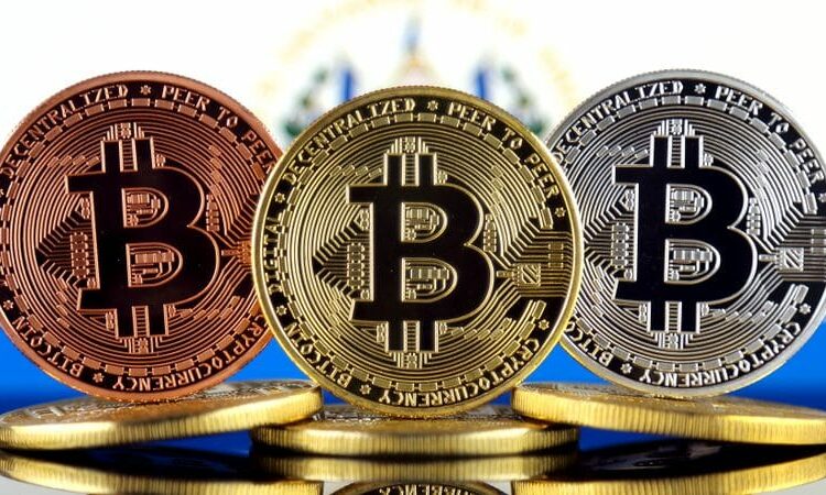 Valor de Bitcoin aumenta y logra superar los $50,000