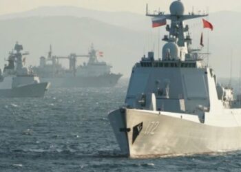 (VIDEO) Buques de guerra de Rusia y China realizan por primera vez patrullas conjuntas en el Pacífico