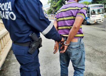 Detienen a motorista de la ruta 30A que conducía en estado de ebriedad