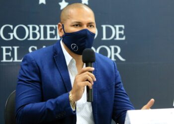 El presidente del INDES volvió hablar de hacer grandes modificaciones en la FESFUT y reveló que entablaron conversaciones con FIFA
