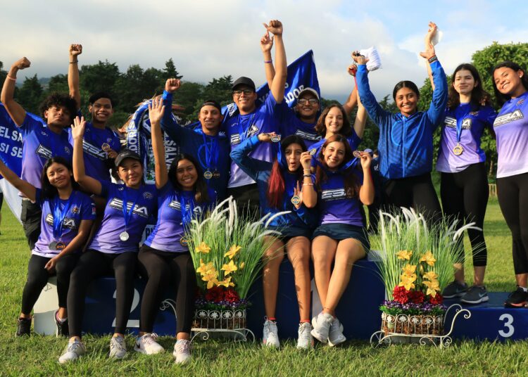 El Salvador campeón del Centroamericano open juvenil de tiro con arco