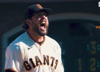 Gigantes blanquean a Dodgers en el inicio de la serie divisional
