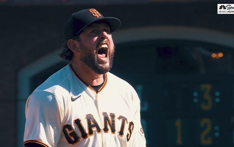 Gigantes blanquean a Dodgers en el inicio de la serie divisional