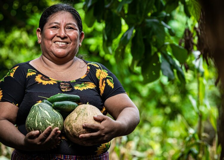 Plan Rescate Agropecuario brinda apoyo a mujeres agricultoras salvadoreñas